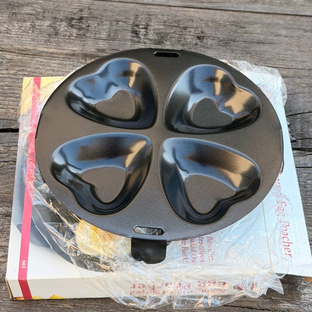 Norpro Heart Shaped Egg Benedict Poacher Heavy Duty Nonstick Finish Valentines